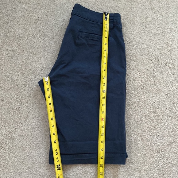 Navy blue Bermuda shorts. Size 10/12. See measurements. - Picture 9 of 16